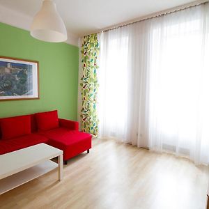 Amelie Apartment Hotel